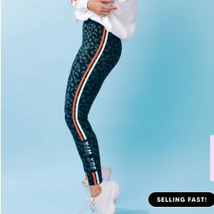 White Fox Boutique Sarah’s day Racer Leggings Camo